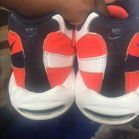 Nike - Picture 3 of 4